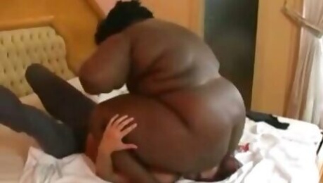 BBW Ghetto Black Slut Facesitting Guy