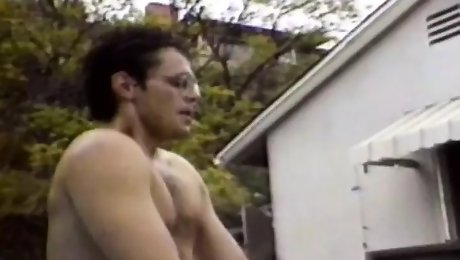 Big titted slut got pounded by 2 cocks in pool
