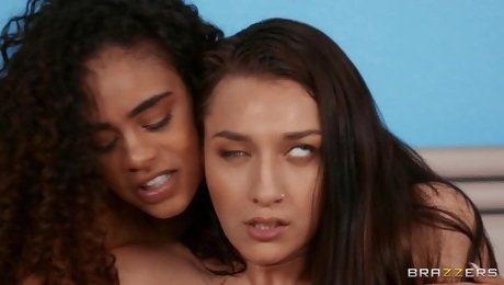 3some sex with Bella Rolland & Scarlit Scandal